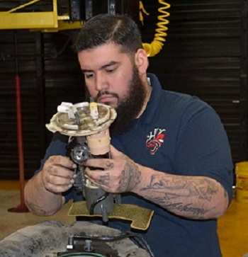 ASE Certified Expert Vehicle Technician Roman Olivarezs